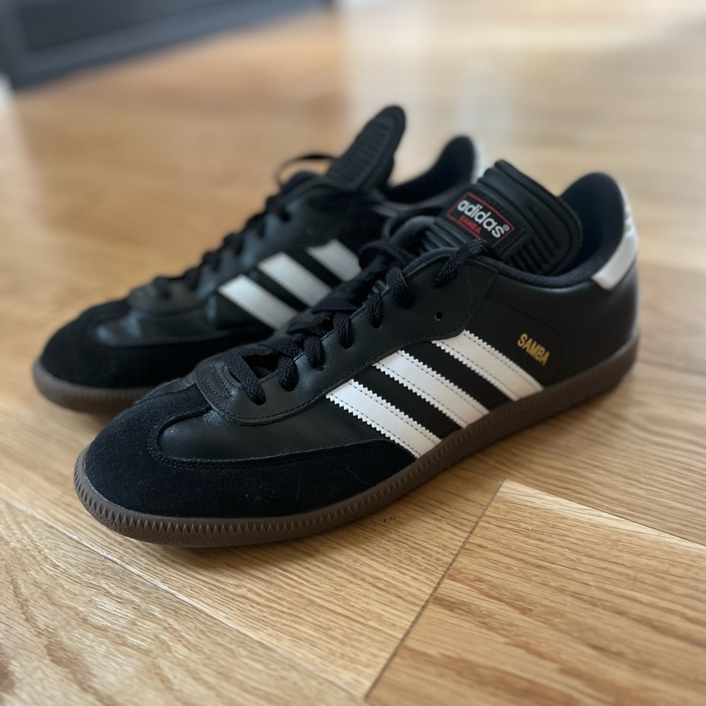 Adidas MENS samba classic brand new